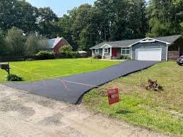 Best Custom Driveway Design  in Gilmer, TX